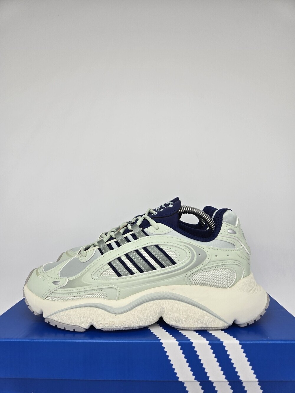 adidas Women's Ozmillen JI3124 Linen Green Dark Blue Shoes Size 8